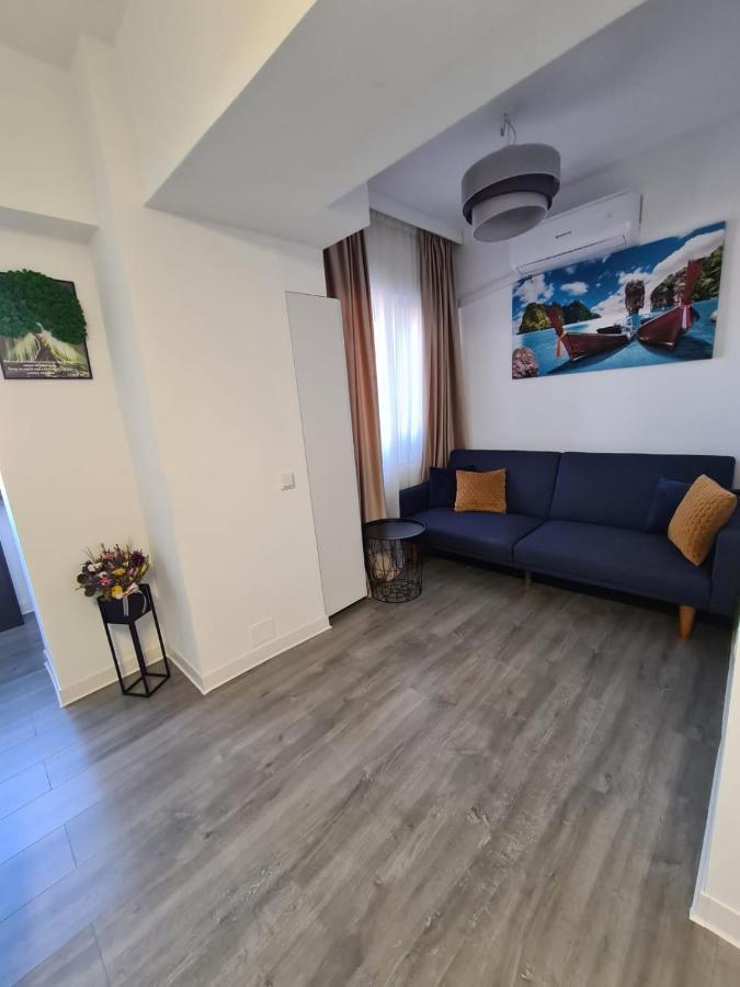 Central Apartment Тыргу-Жиу Экстерьер фото